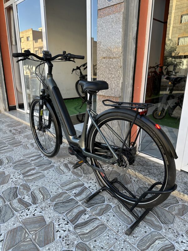 Cube Supreme Hybrid Pro 2022